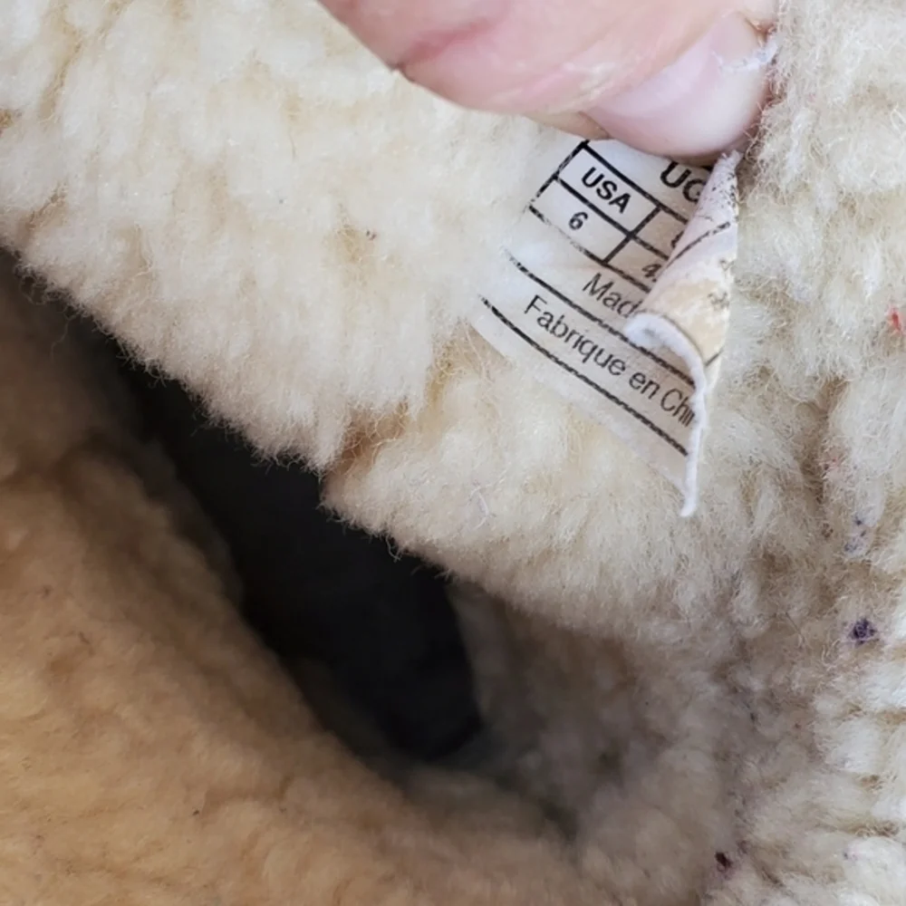 Ugg fold over‎ shortie boots 6